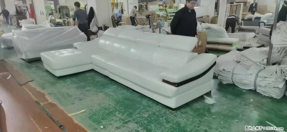 【大厂仿真皮沙发】实木框架，高回弹海绵45密度。全新包装，质量非常好，3.6米右贵妃 - 各类家具 - 居家生活 - 烟台分类信息 - 烟台28生活网 yt.28life.com