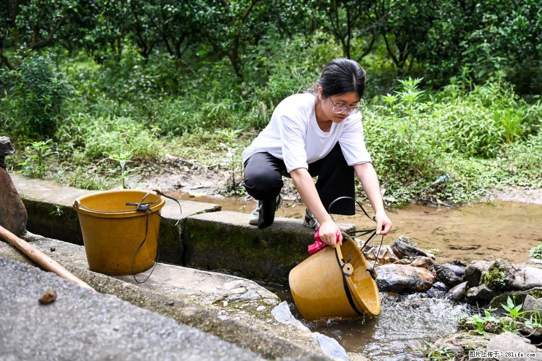 全网追的“扁担女孩”，找了一份暑假工，时薪12元 - 烟台生活资讯 - 烟台28生活网 yt.28life.com